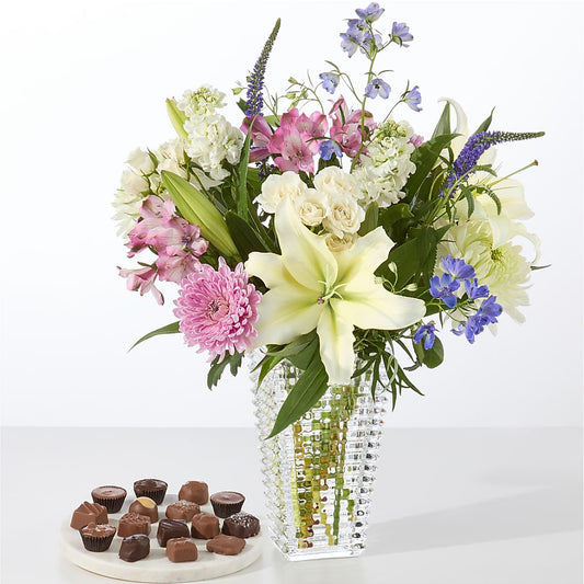 Winter Celebration Bouquet – MOM'S FLOWERS, Springfield OH