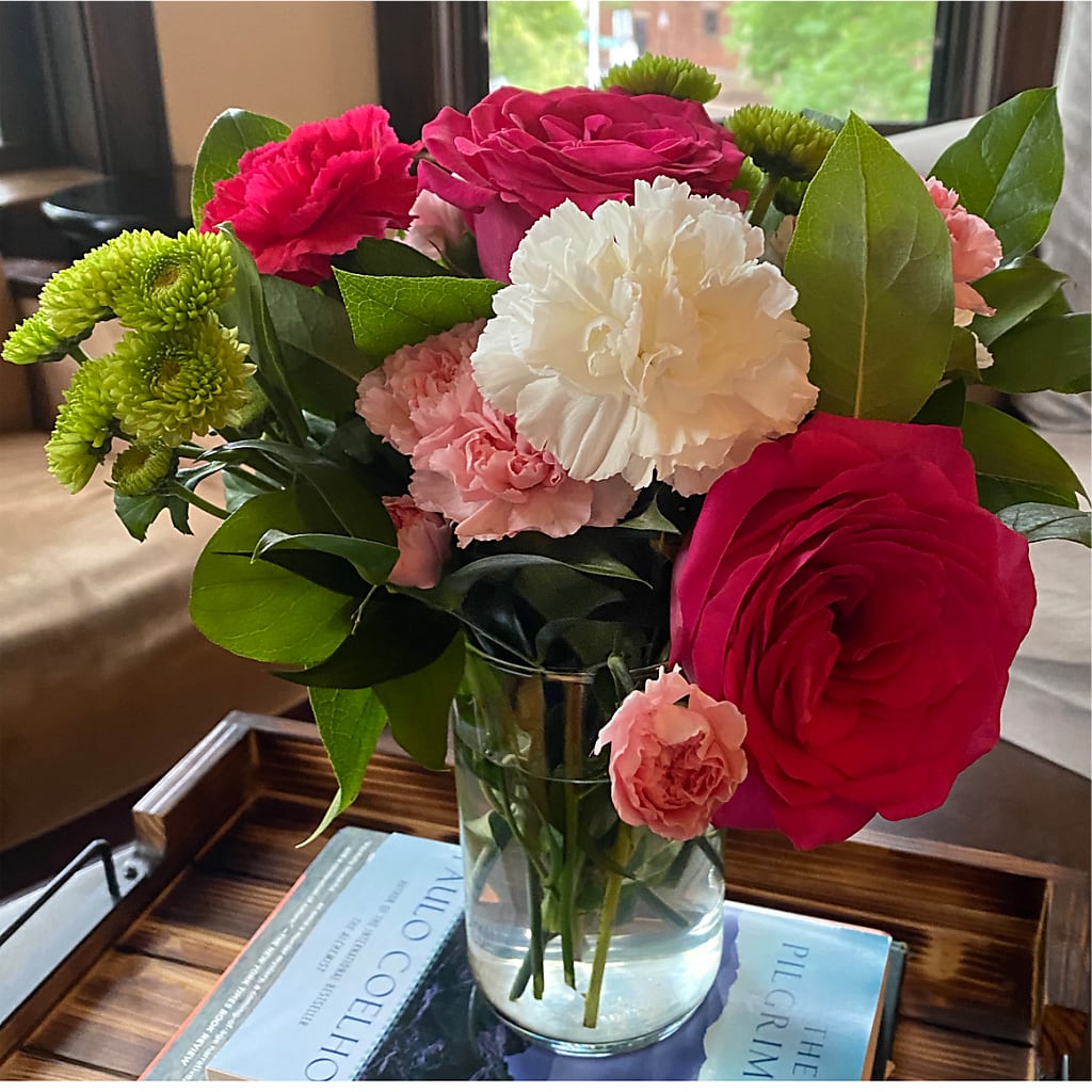 Sweet & Pretty Bouquet – MOM'S FLOWERS, Springfield OH