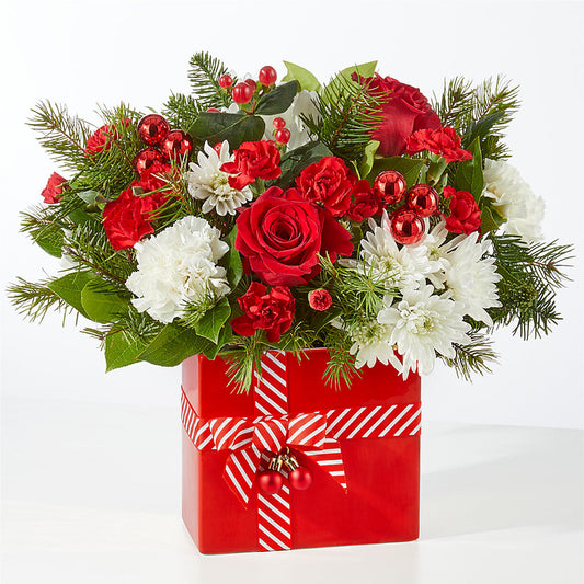 Presents Under the Tree Bouquet – MOM'S FLOWERS, Springfield OH