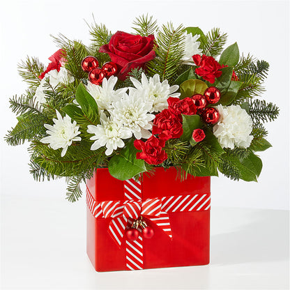 Presents Under the Tree Bouquet – MOM'S FLOWERS, Springfield OH