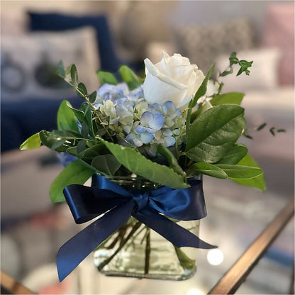 Sky Blue Delight Bouquet – MOM'S FLOWERS, Springfield OH