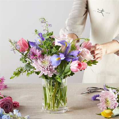Pastel Tradition - A Florist Original – MOM'S FLOWERS, Springfield OH