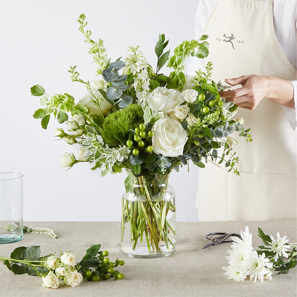 Irish Garden - A Florist Original – MOM'S FLOWERS, Springfield OH