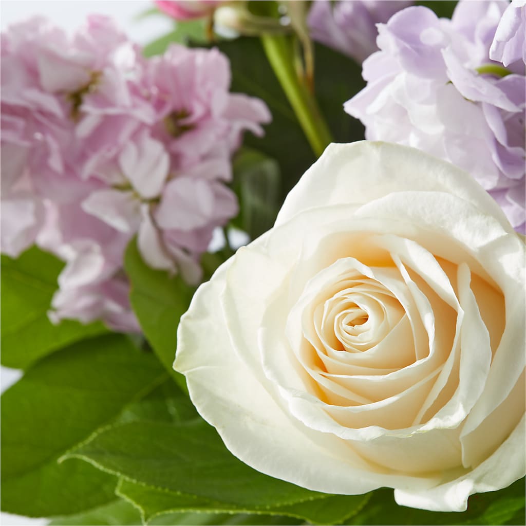 Springtime Spritz Bouquet – MOM'S FLOWERS, Springfield OH