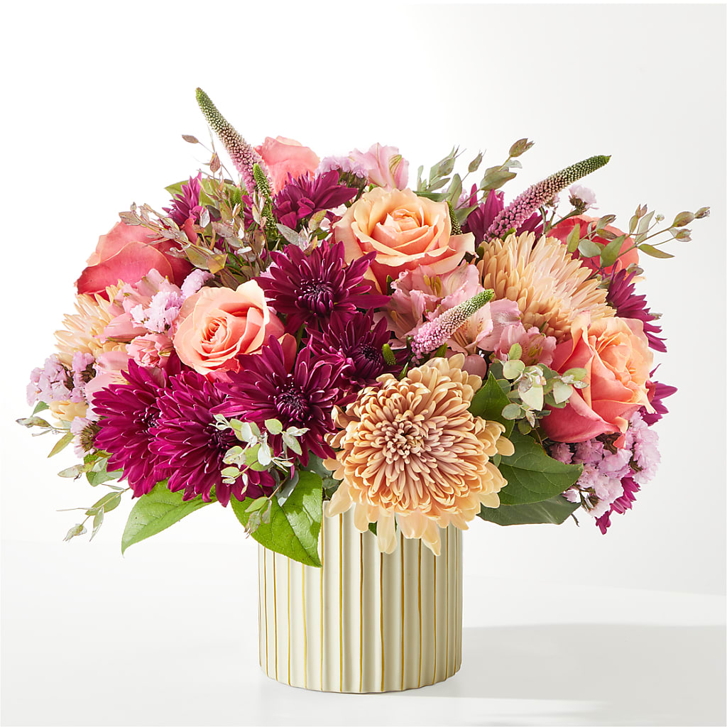 Berry Cobbler Bouquet with Ivory Vase – MOM'S FLOWERS, Springfield OH