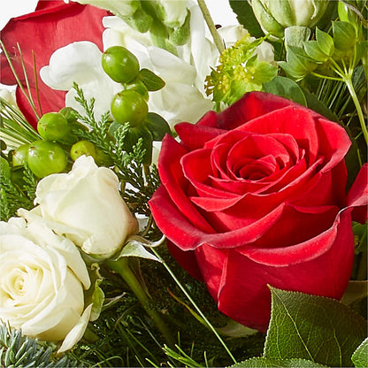 Deck the Halls Bouquet – MOM'S FLOWERS, Springfield OH