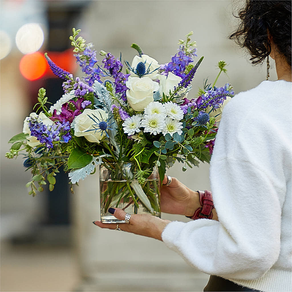 Shooting Star Bouquet – MOM'S FLOWERS, Springfield OH