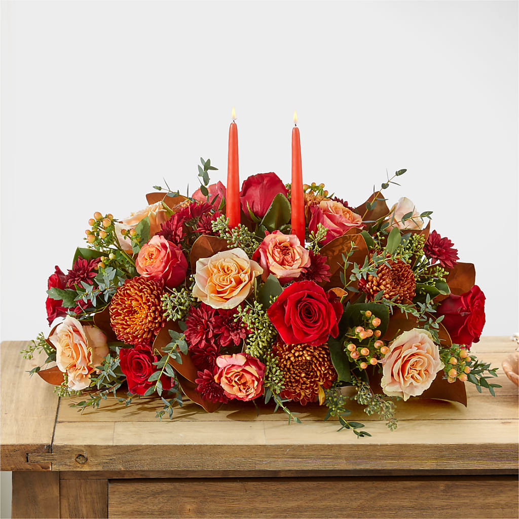 Gather Near Centerpiece – MOM'S FLOWERS, Springfield OH