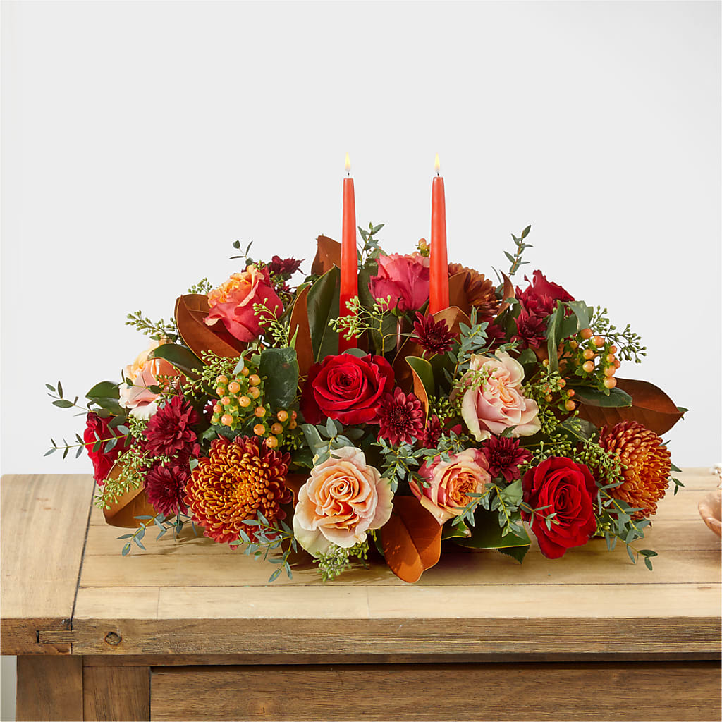 Gather Near Centerpiece – MOM'S FLOWERS, Springfield OH