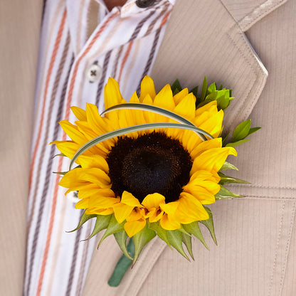 Free Spirit Boutonniere – MOM'S FLOWERS, Springfield OH